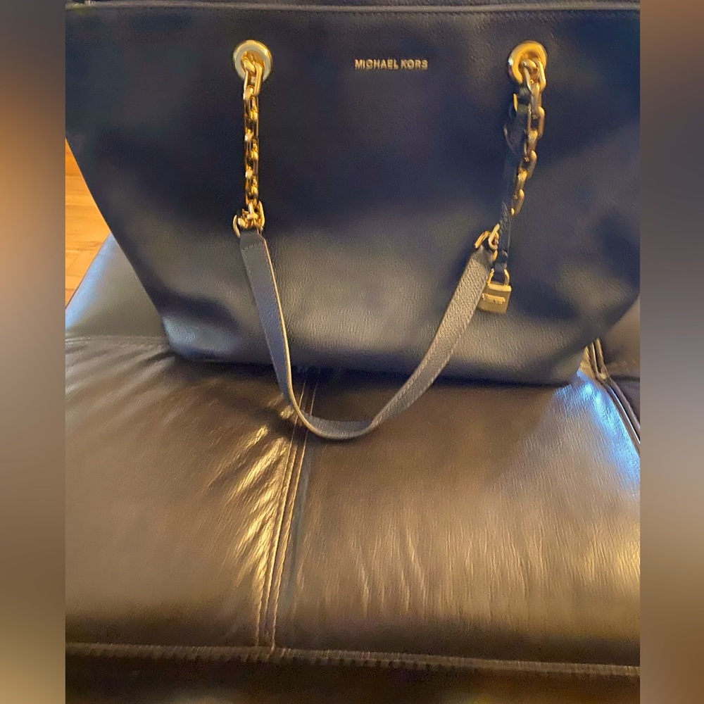 EUC Michael Kors Mercer tote. Like new
